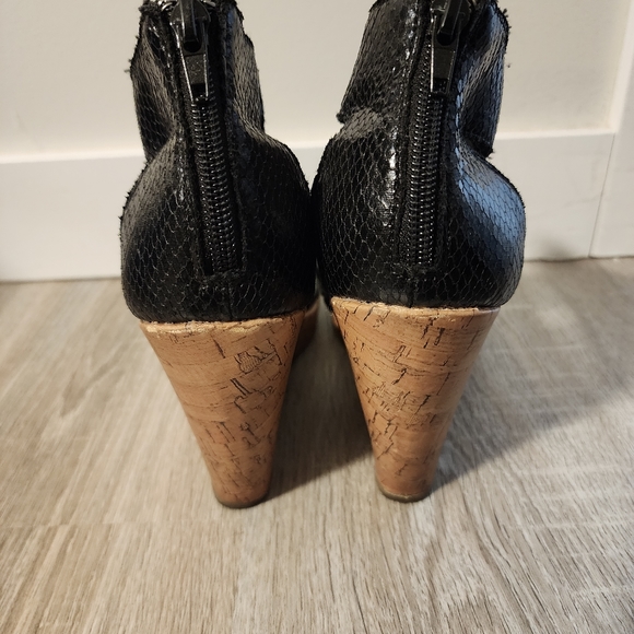 Black Brash Cork Heel Sandles Size 9 - Picture 4 of 6